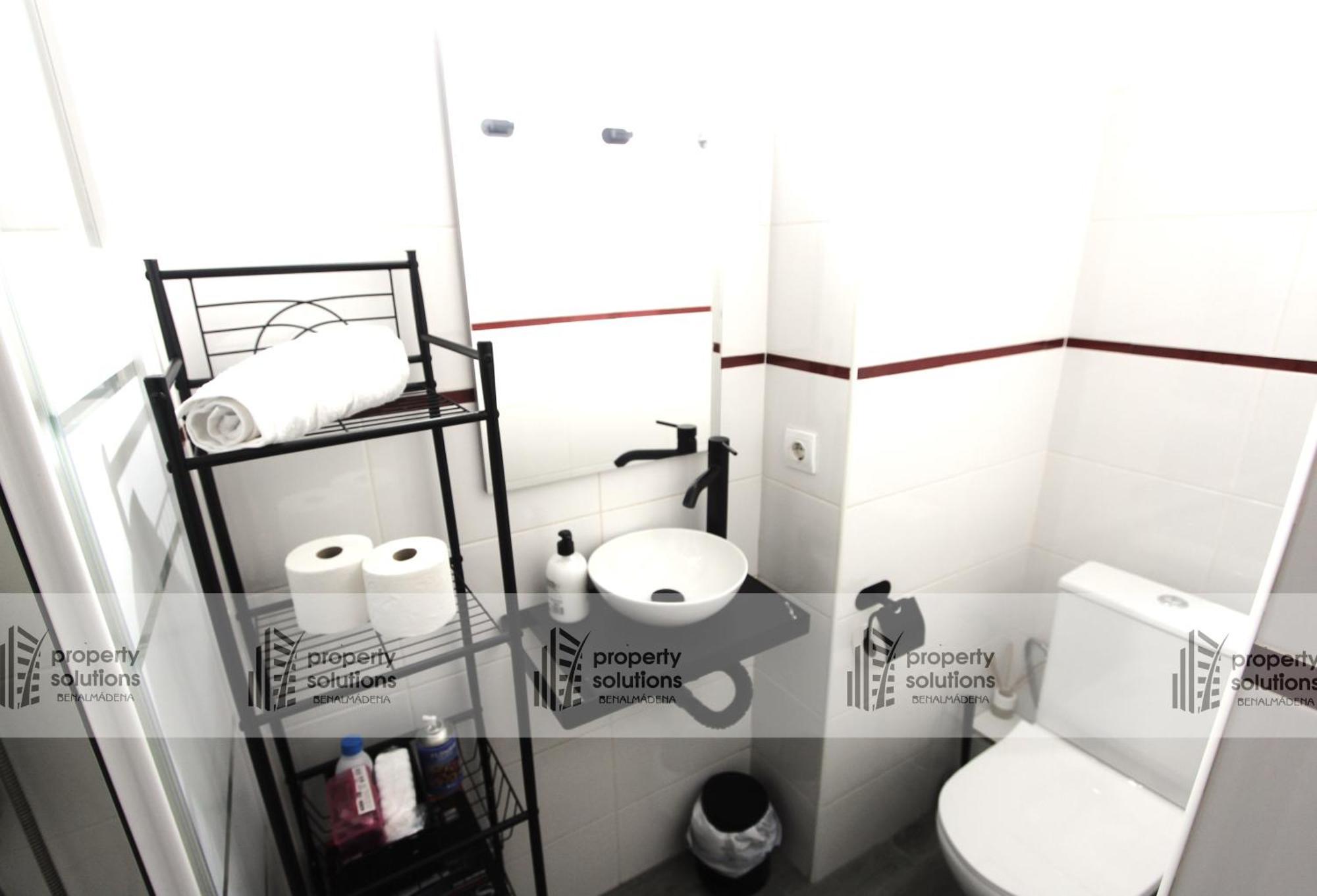 Appartement 714 Iris - Vista Al Mar - Cerca De Tren, Restaurantes, Tiendas - Playa A 10 Min Caminando *