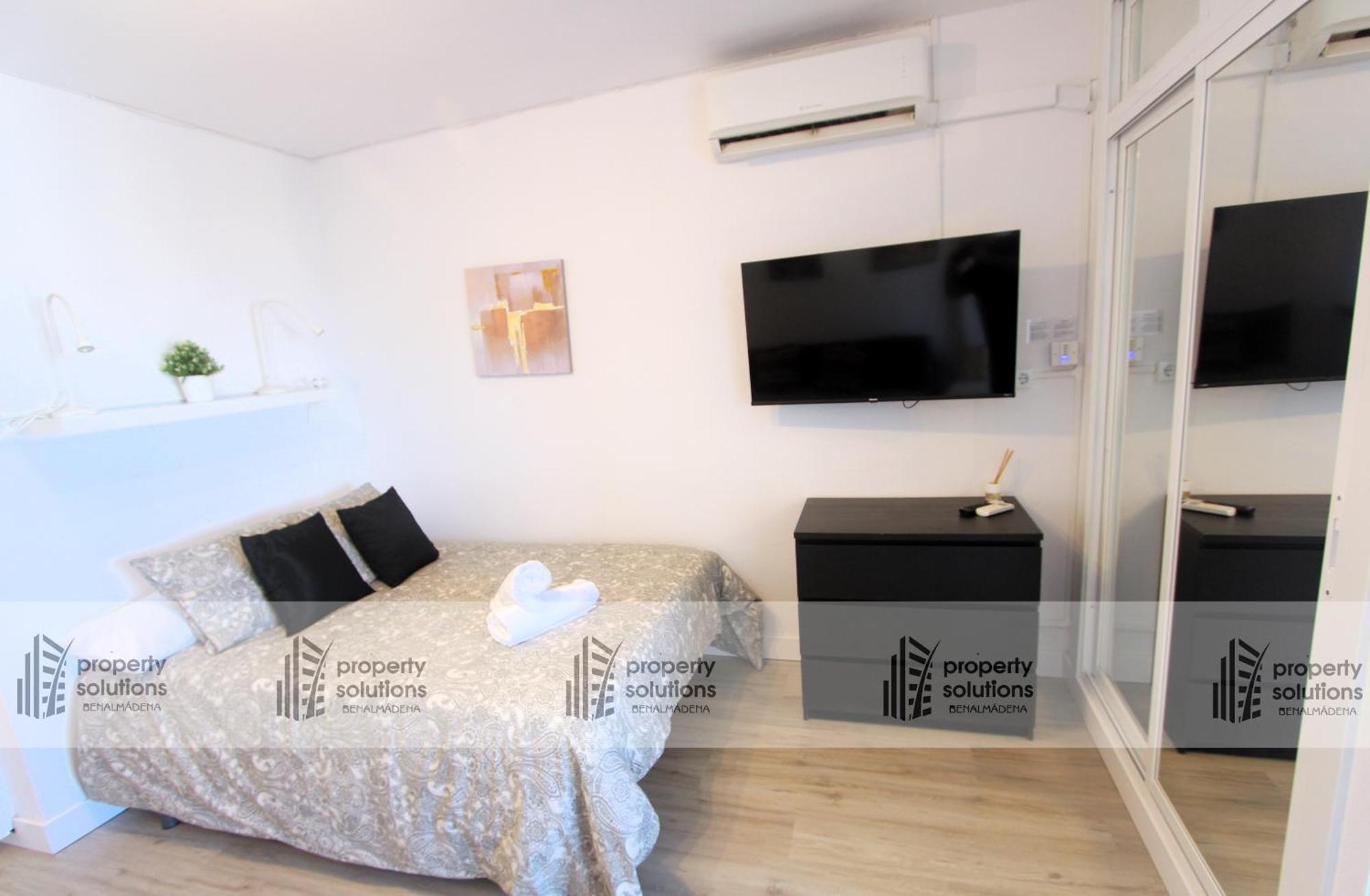 Apartment 714 Iris - Vista Al Mar - Cerca De Tren, Restaurantes, Tiendas - Playa A 10 Min Caminando