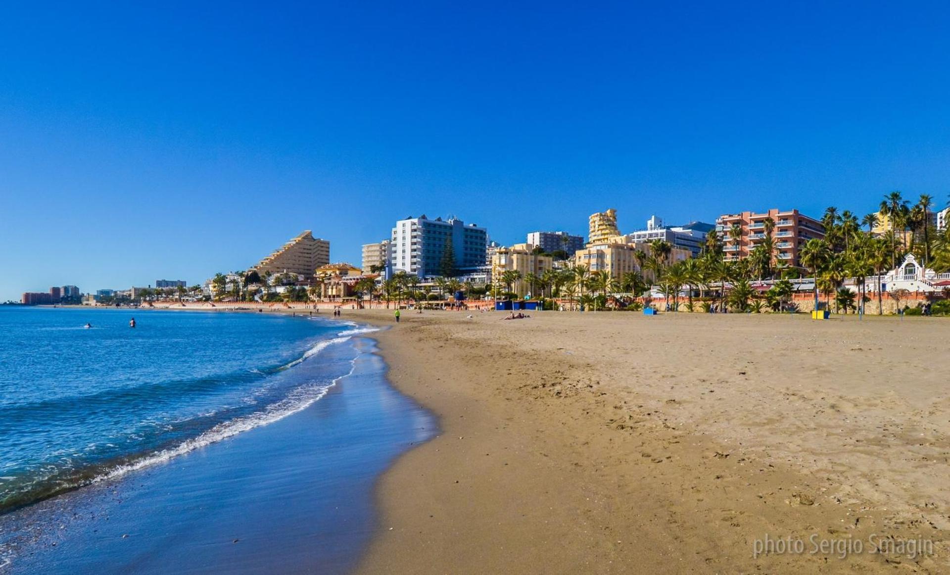 Appartement 714 Iris - Vista Al Mar - Cerca De Tren, Restaurantes, Tiendas - Playa A 10 Min Caminando Benalmádena