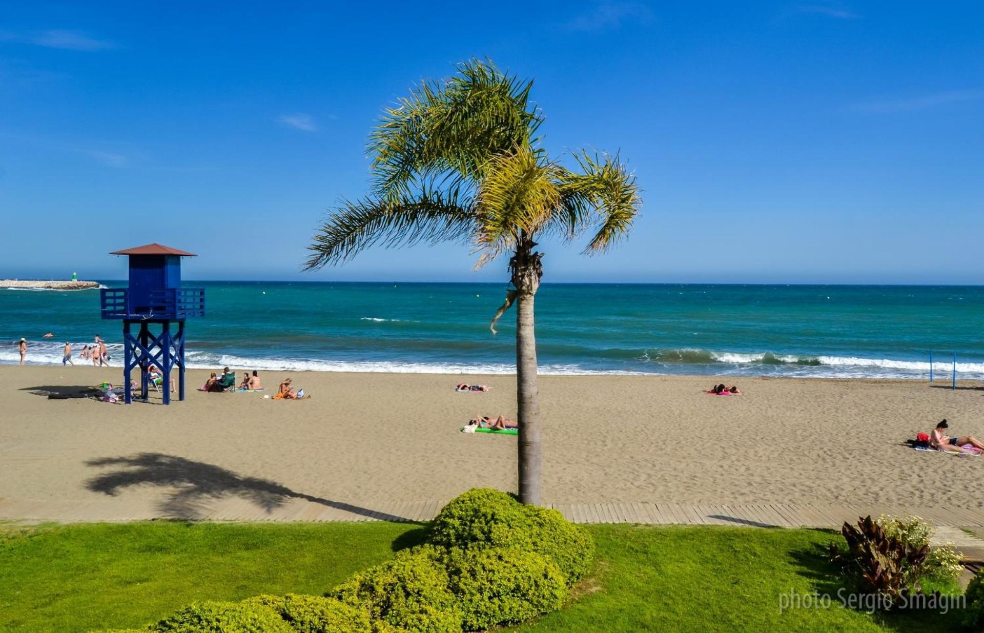 714 Iris - Vista Al Mar - Cerca De Tren, Restaurantes, Tiendas - Playa A 10 Min Caminando Appartement *